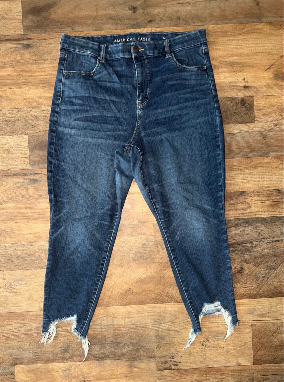 American Eagle women’s next level stretch curvy hi rise jegging crop jeans